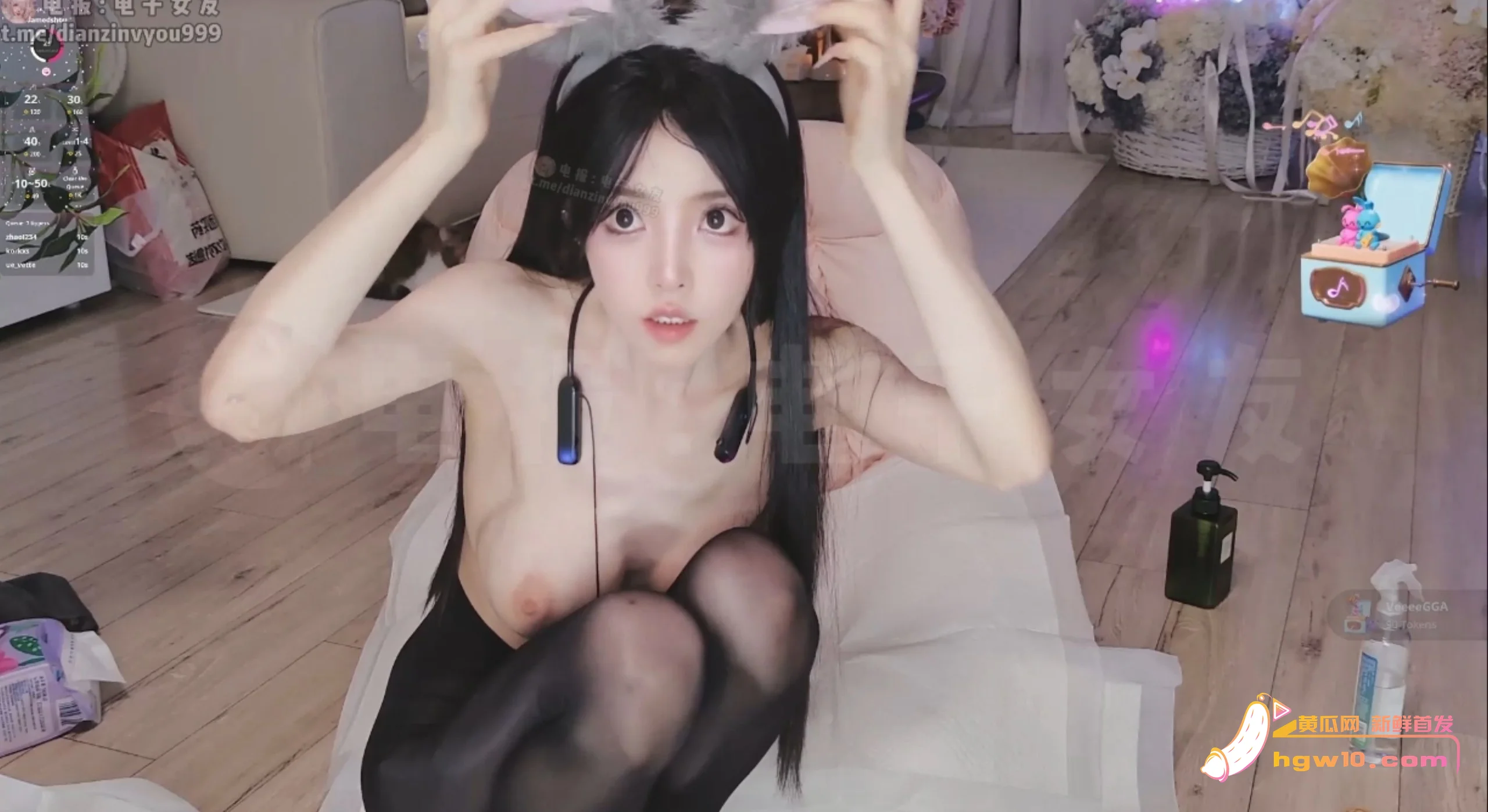 ST站女主播Mmian_6直播录屏:黑丝造型与道具互动实录