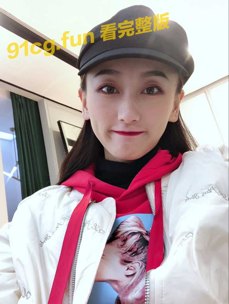高颜值反差御姐与男人激情缠绵 在床上私密视频流出 展示出30如狼40如虎的成熟魅力