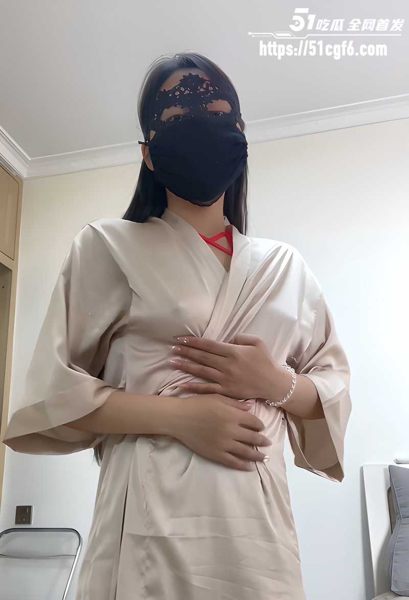 推特极品少妇优优道具自慰 1