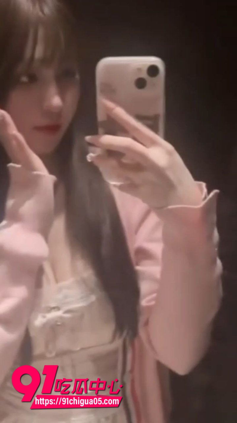 抖音性感女网红Mmakcas自拍约炮画面曝光5 抖音性感女网红Mmakcas自拍约炮画面曝光5