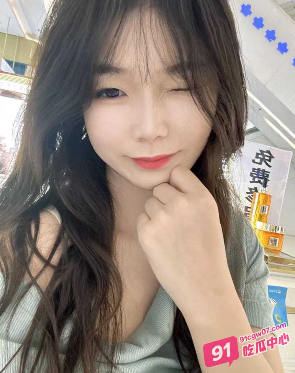 海角乱伦大神 善良的小嫂子新作 在我哥的床上爆操嫂子 真他娘的带劲 配图