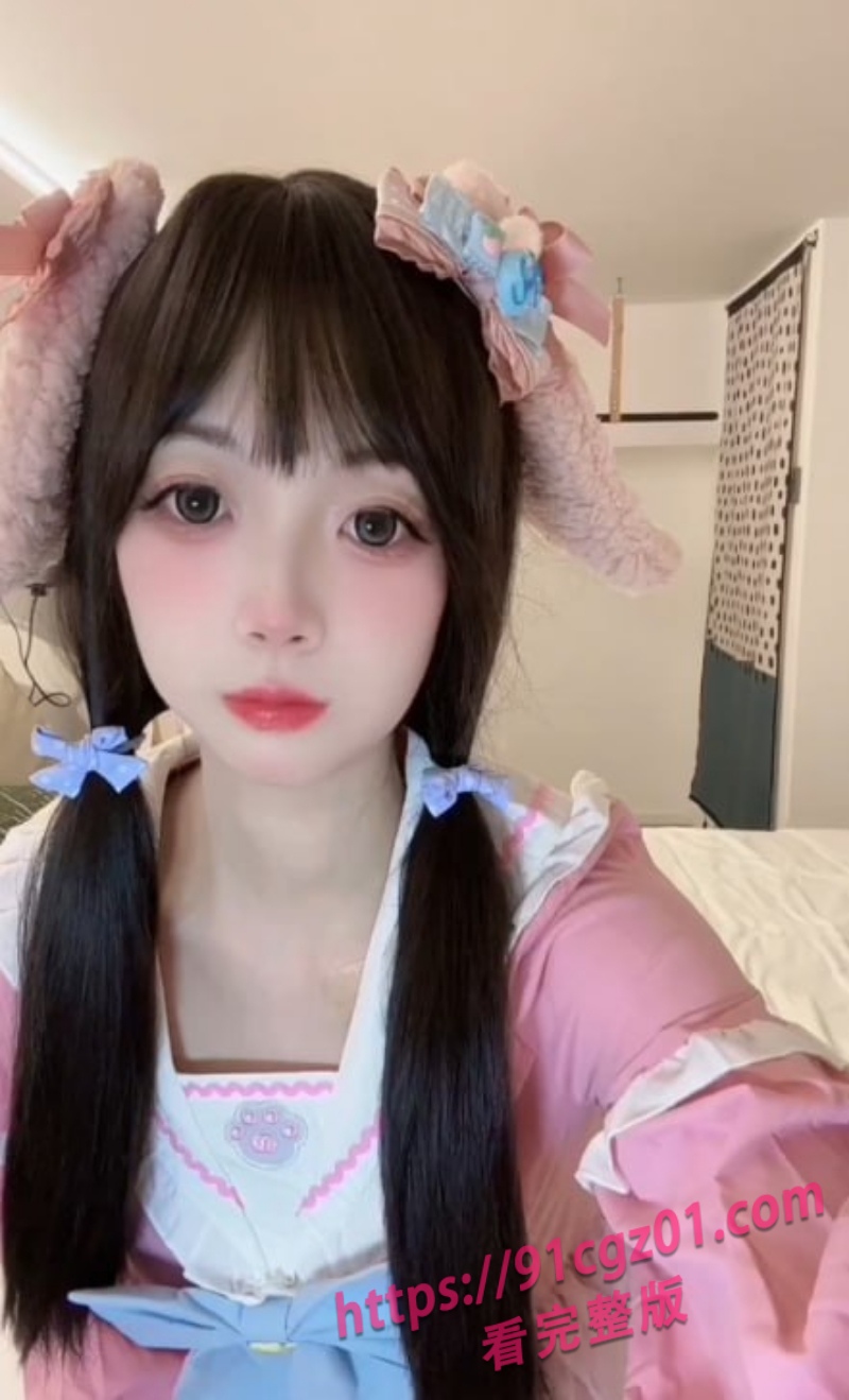 B站超美萝莉奶芙大尺度私拍曝光 全程露脸太会玩了！