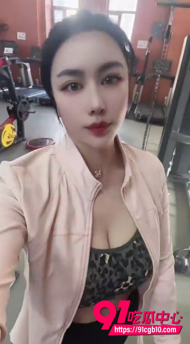 快手巨乳御姐佳美美大胆自玩8 快手巨乳御姐佳美美大胆自玩8
