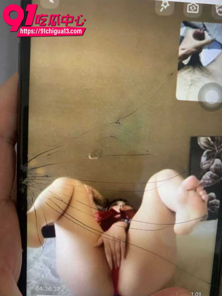 金主砸重金定制巨乳肥臀裸照13
