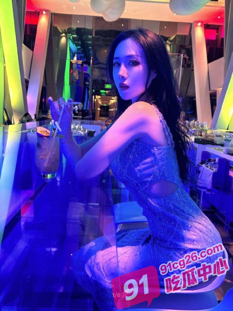 33_W_800px.jpg