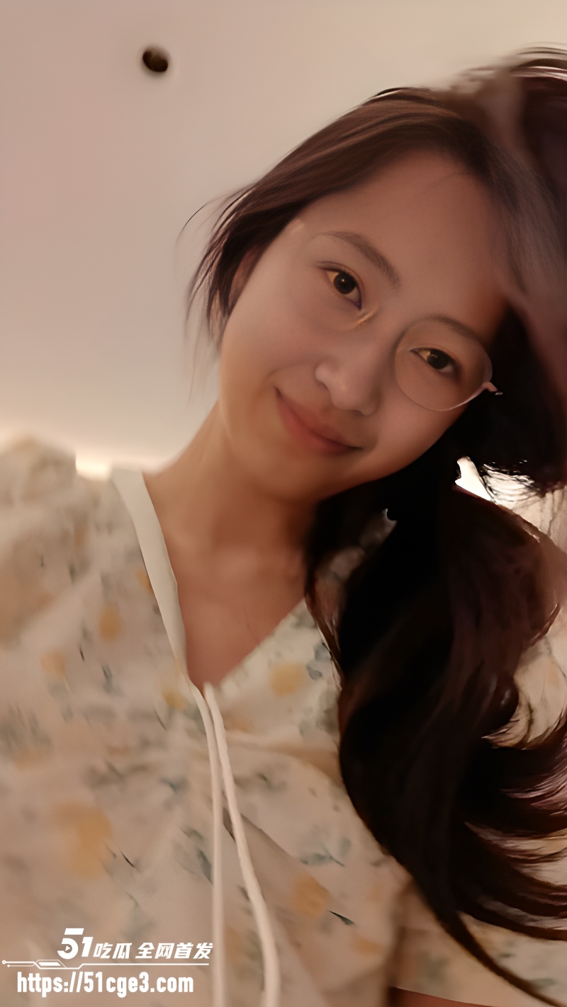 重庆人妻赵玲1 重庆人妻赵玲1