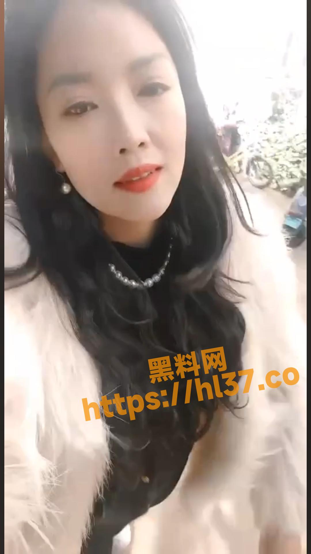 昆明35岁 单身离异少妇王佳莉，遭前夫曝光每天浓妆艳抹的下海做兼职