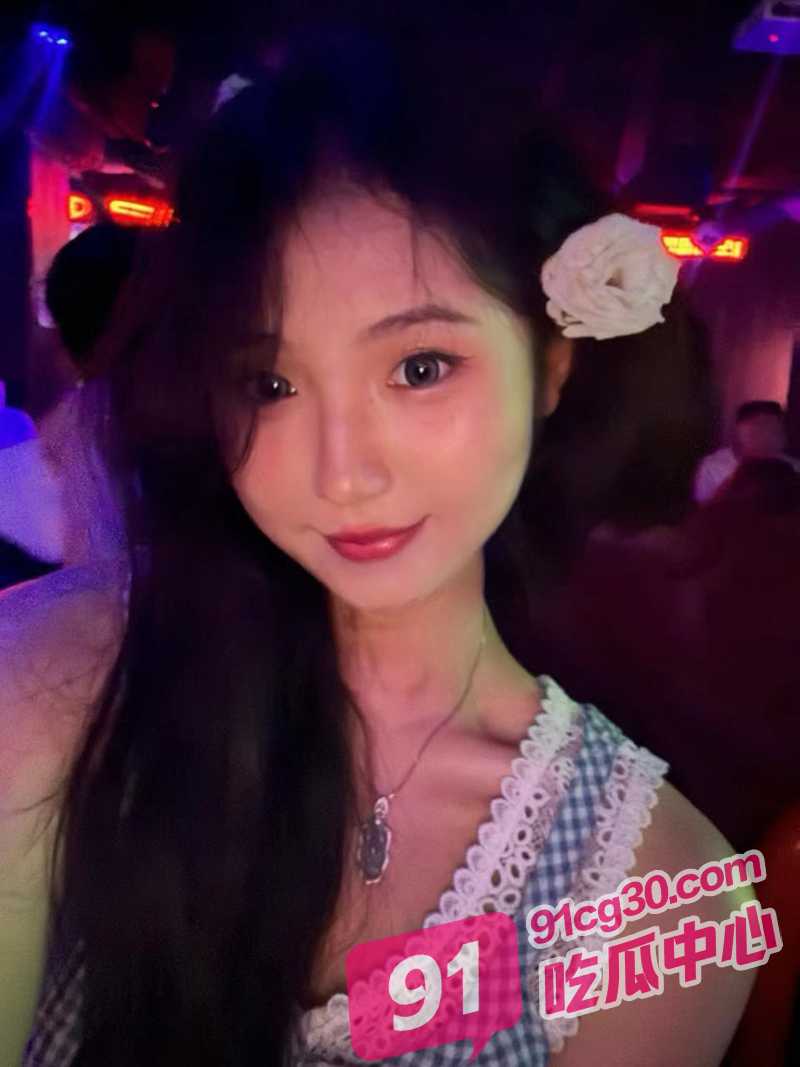 浙江理工大学林沛玲 清纯可爱的jk妹背地里已经被调教成骚母狗！