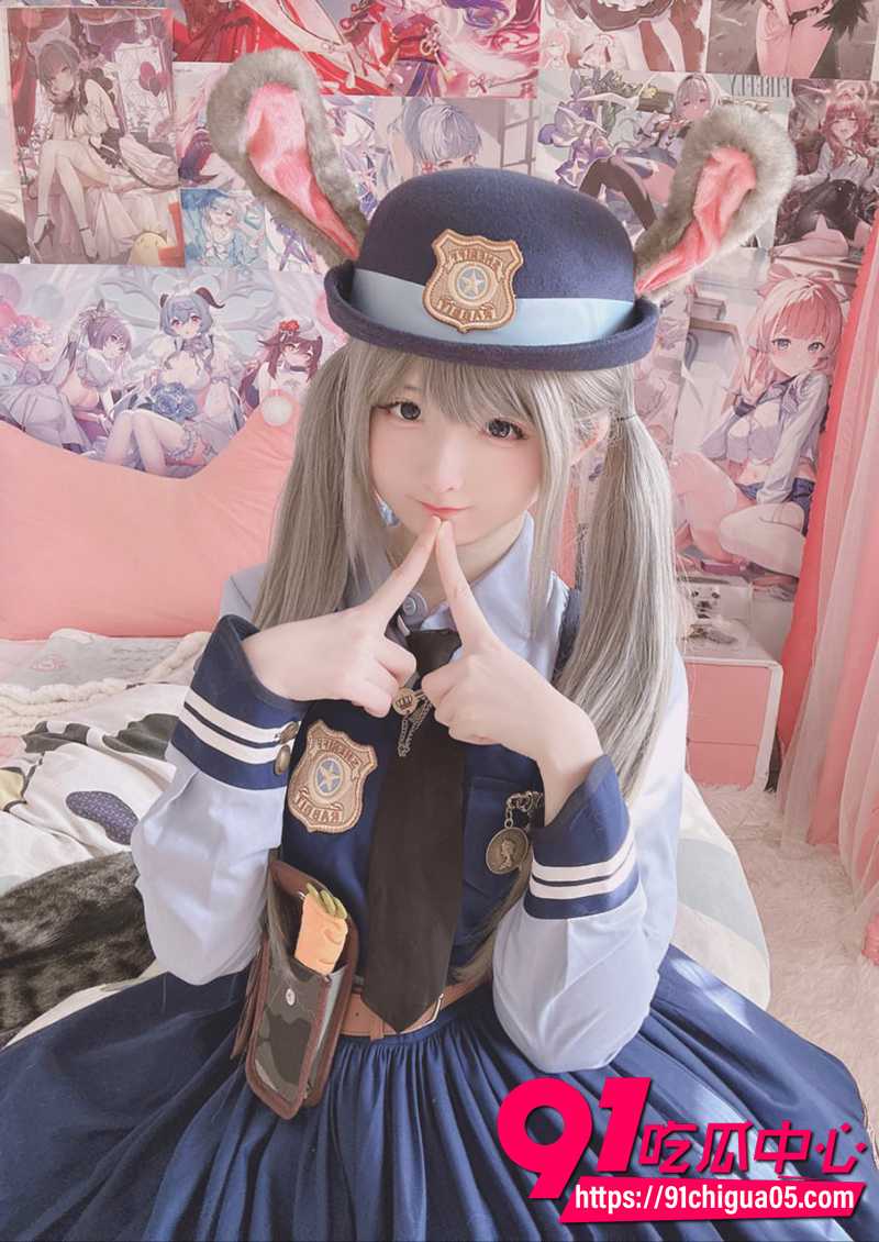 极品萝莉福利姬 习呆呆 Fantia最新付费视图 COS兔子警官朱迪 开裆警服深喉巨型假屌 唾液拉丝宛如实战!