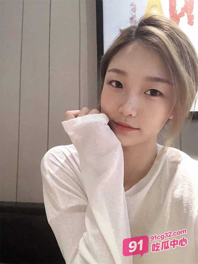 北京富家千金李蕊羞耻曝光 与情人高质量私密视频泄密流出！ 配图