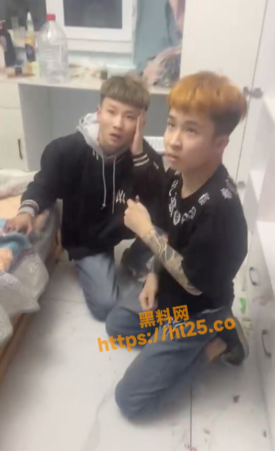 独家曝光乌兰浩特市一精神小伙勾引大嫂被抓！与大嫂搞完3p后却不料被大哥抓住进行长刀爆砍！