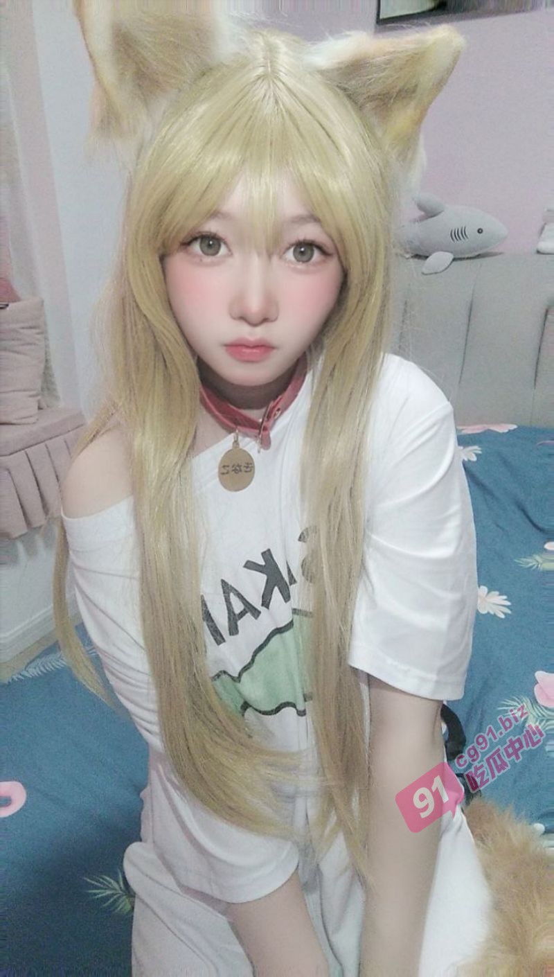 湖南闷骚娇嫩萝莉王娇～超爱吃鸡巴的婊子 粉嫩白虎逼被无情输出!