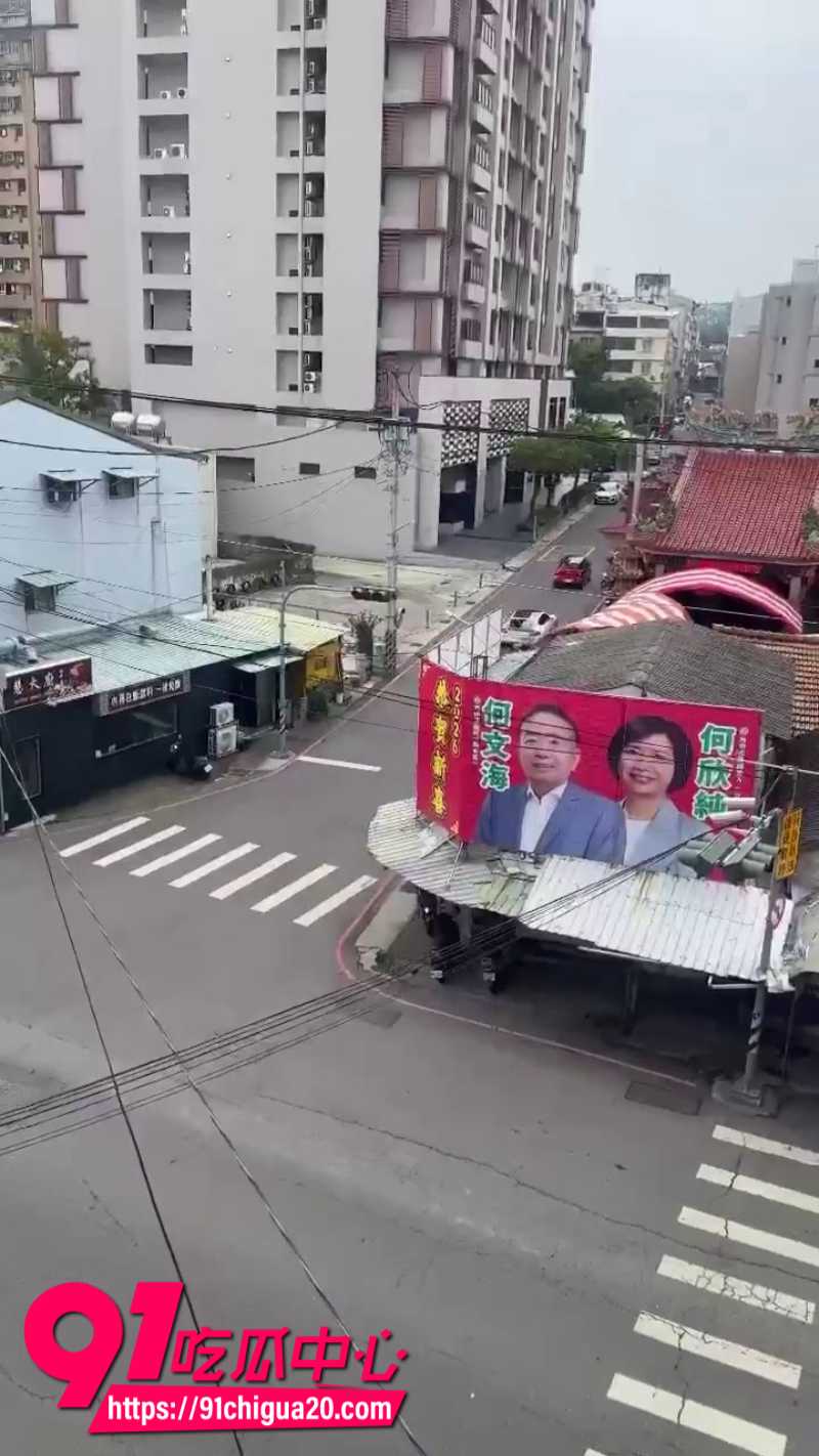 台湾司机路怒症马路上当场互殴4