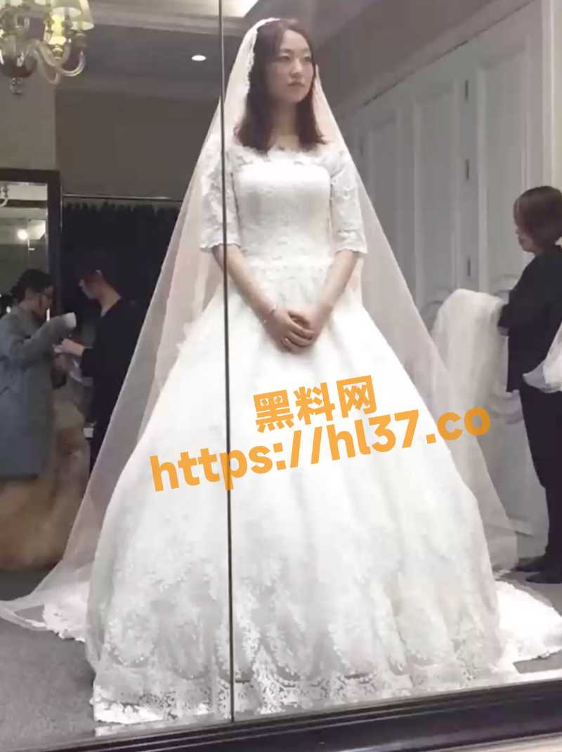 湖南婚纱事件曝光！无良摄影师假借多拍照片约新娘吃饭将其灌醉后迷奸流出视频！