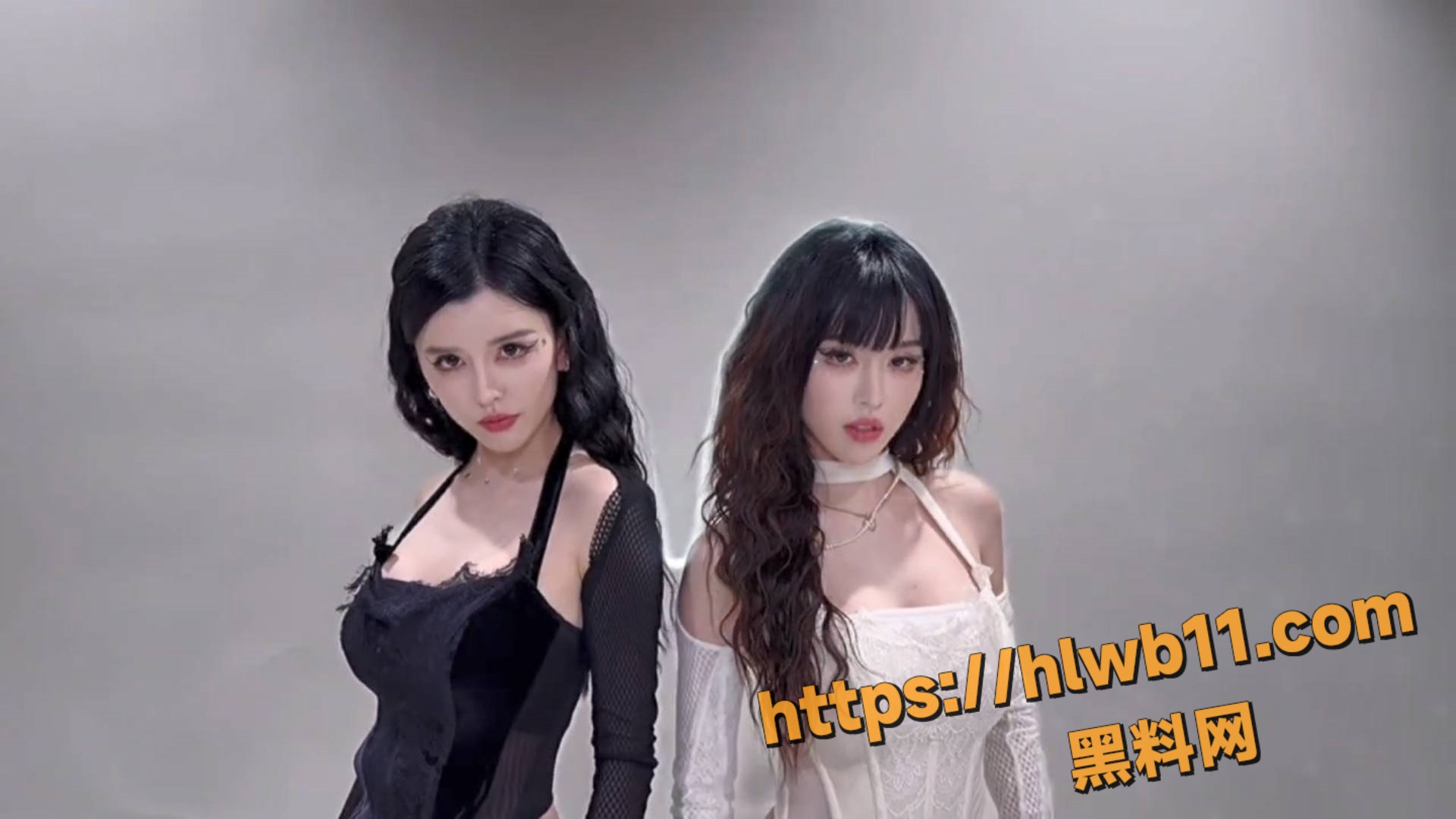 极品绝美女神姐妹花 by2 成都演唱会上演空中劈叉极致诱惑 难怪王力宏也抵挡不住诱惑啊！