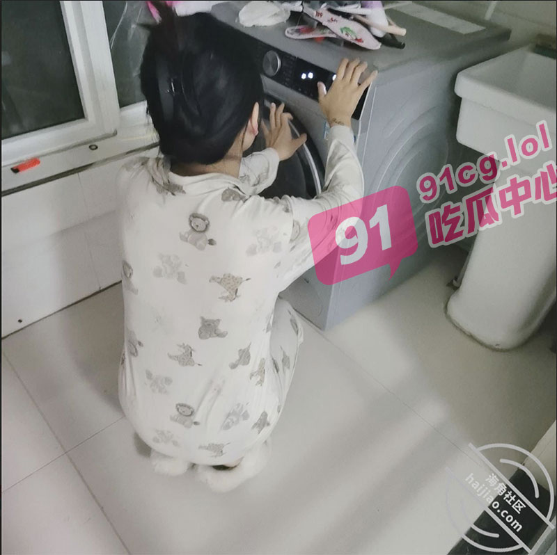 【乱伦精品连续剧】妹妹的第一次给了我-用买皮肤的名义忽悠妹妹给我打飞机和口交