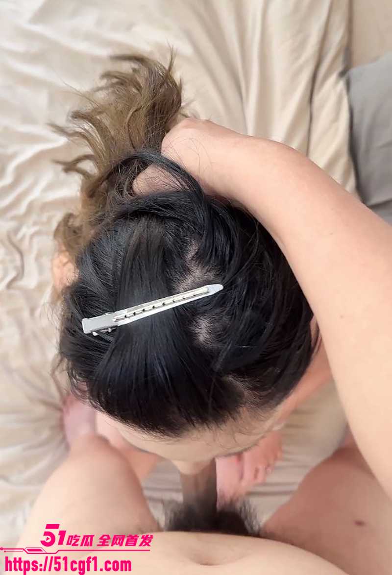 大神奶子才是正义约炮18岁巨乳台球助教7拷贝