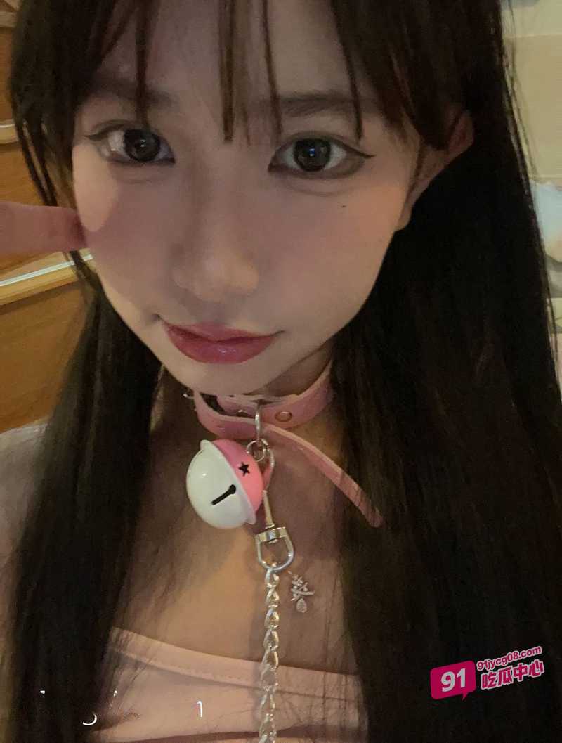 抖音网红宥子私拍泄漏 白玉酥胸令人心神颤抖 人称抖音天花板 ！ 配图9