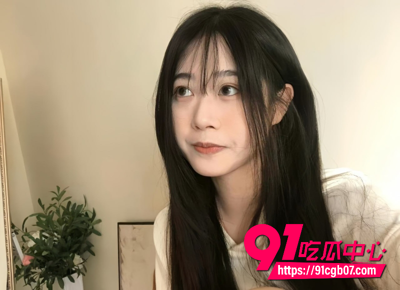 高颜值白虎萝莉Callu3uuu妹 2