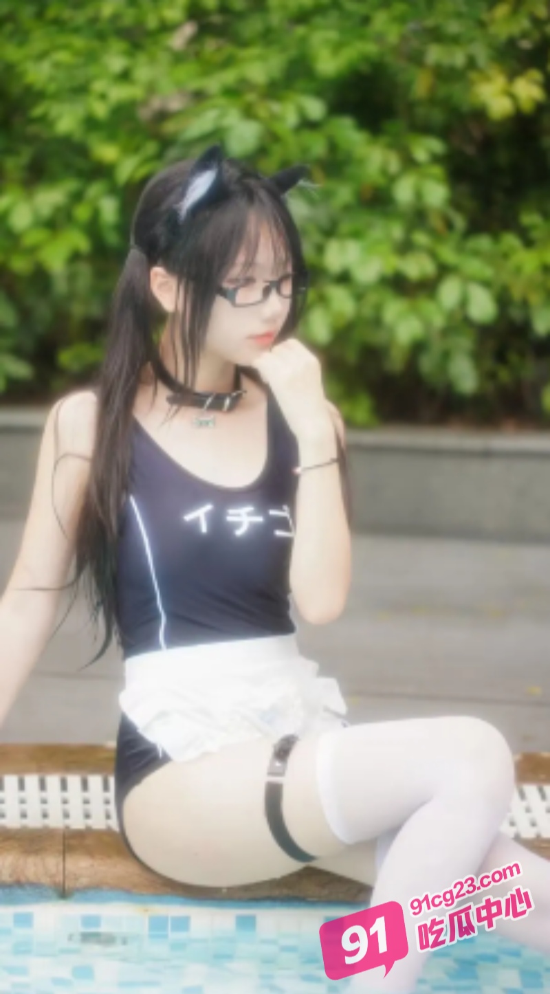 双马尾长腿萝莉 光滑的屁股挺臀圆润 绝对后入首选！ 配图2