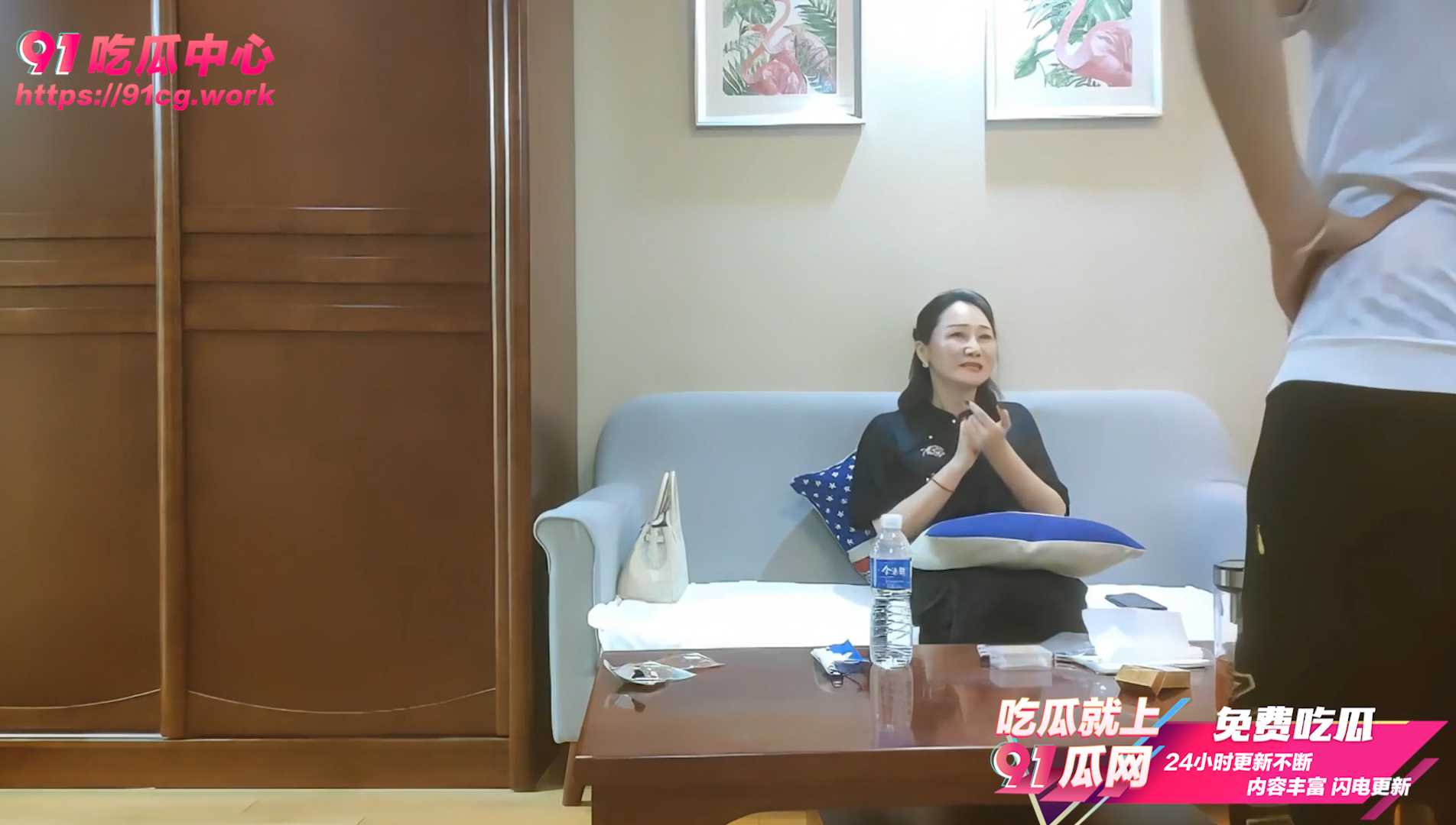 【持久哥探花】，分辨率38402176，神似孟晚舟，极品良家人妻，无水印收藏版♈_♈_♈.00_00_38_15.Still002.jpg