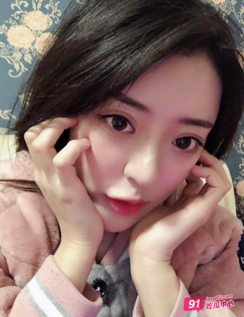 河北沧州已婚人妻金诗媛 口乳足交样样精通 让人爽到飞起！ 配图4