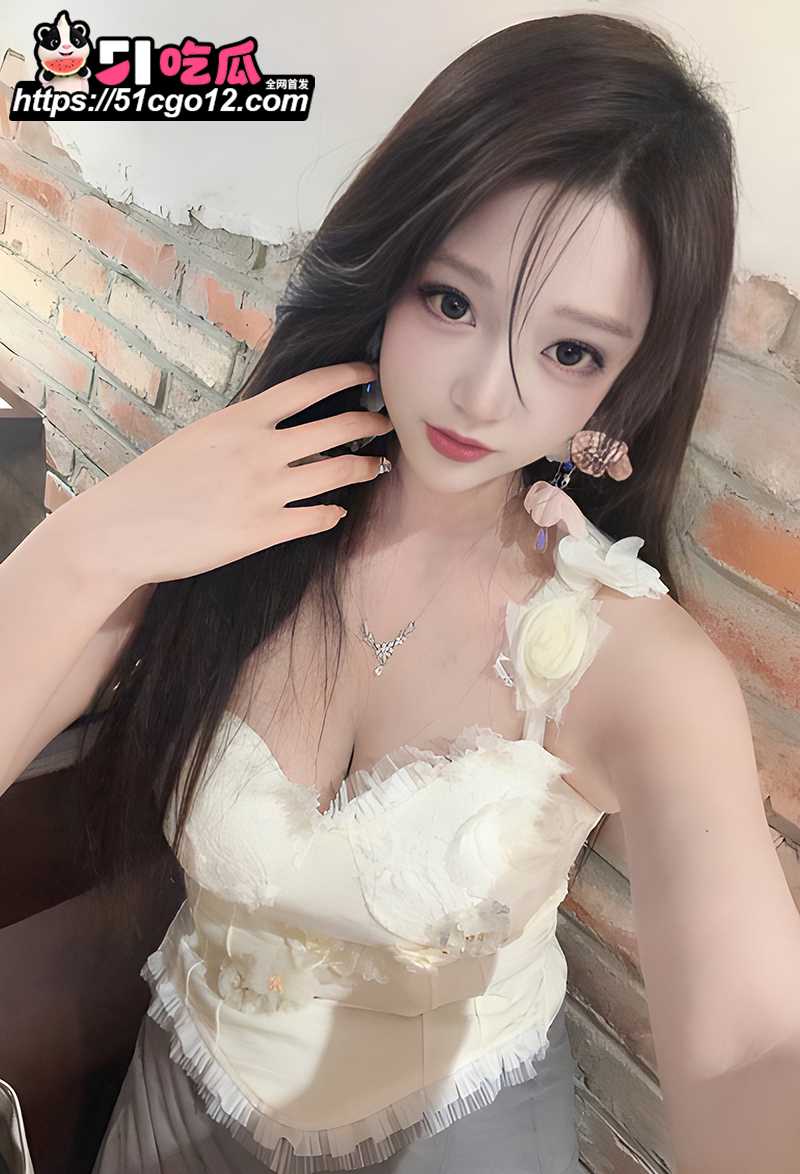那些年操过的咯咯哒  郑州嫩妹主播 颜值漂亮纯天然大奶 女上位功力堪称无敌