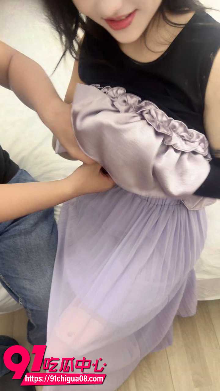 极品嫩妹紫裙诱惑被两男玩弄7 极品嫩妹紫裙诱惑被两男玩弄7