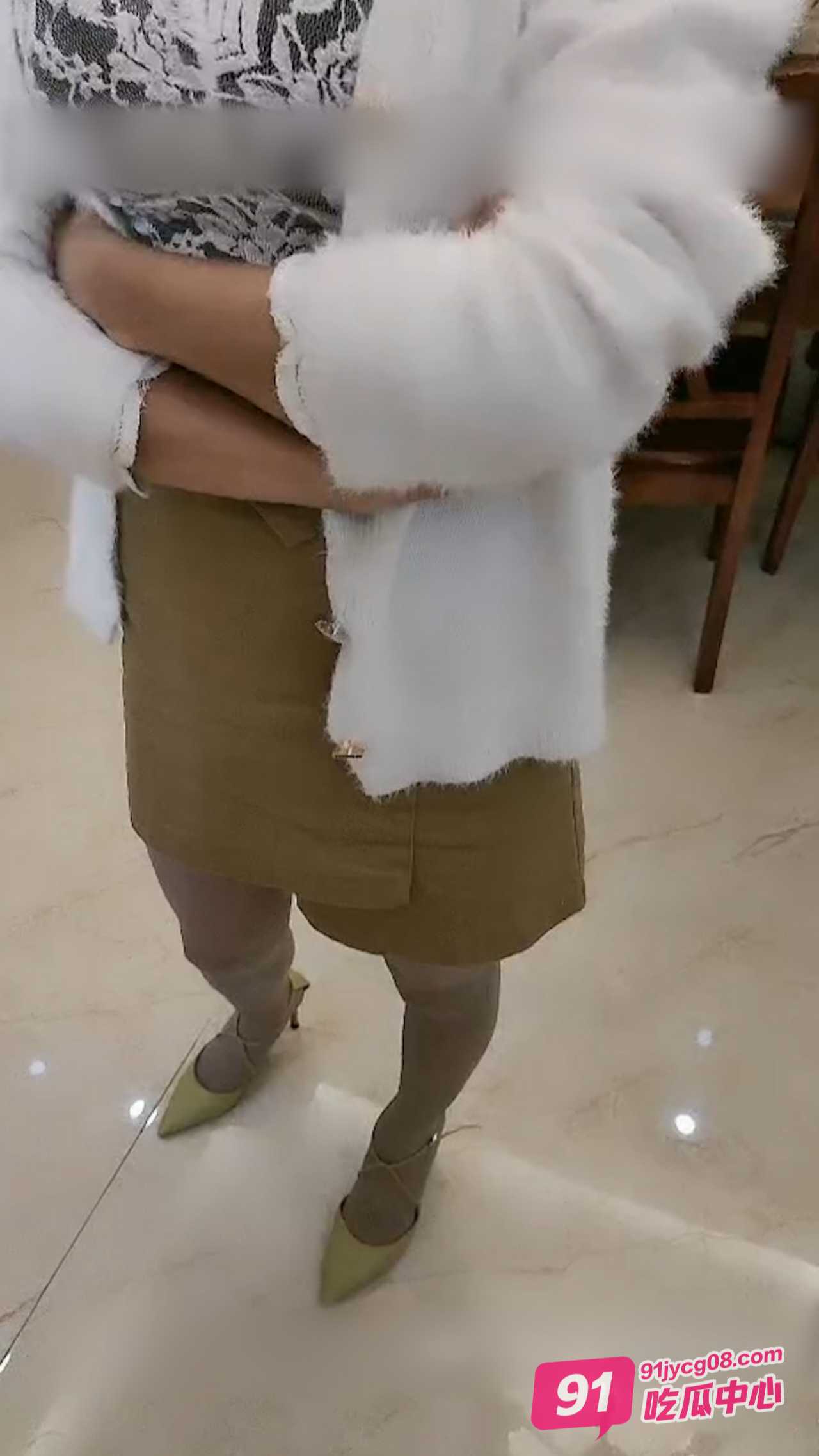 保险员上门推销 开裆肉丝展露蝴蝶穴 结果暴露本性！