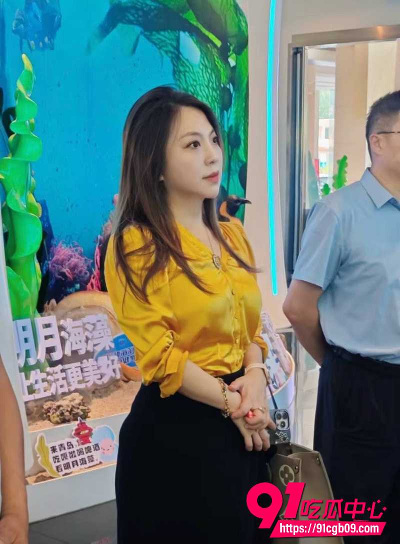 青岛未来盛世女经理杨琨7