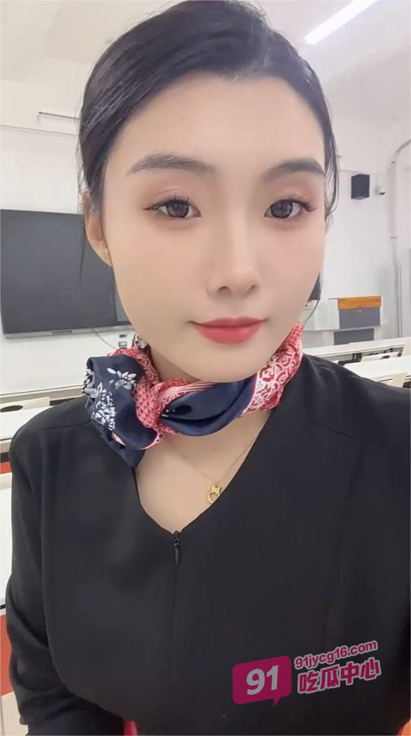 泉州海洋职业学院洪冰炜边做爱边回男友消息!男友成了play的一环了!