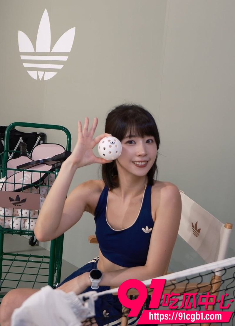酒店自拍露脸口交无套做爱视频外流 高颜值巨乳博主提扶妮69超骚大屁股被操上下抖动2