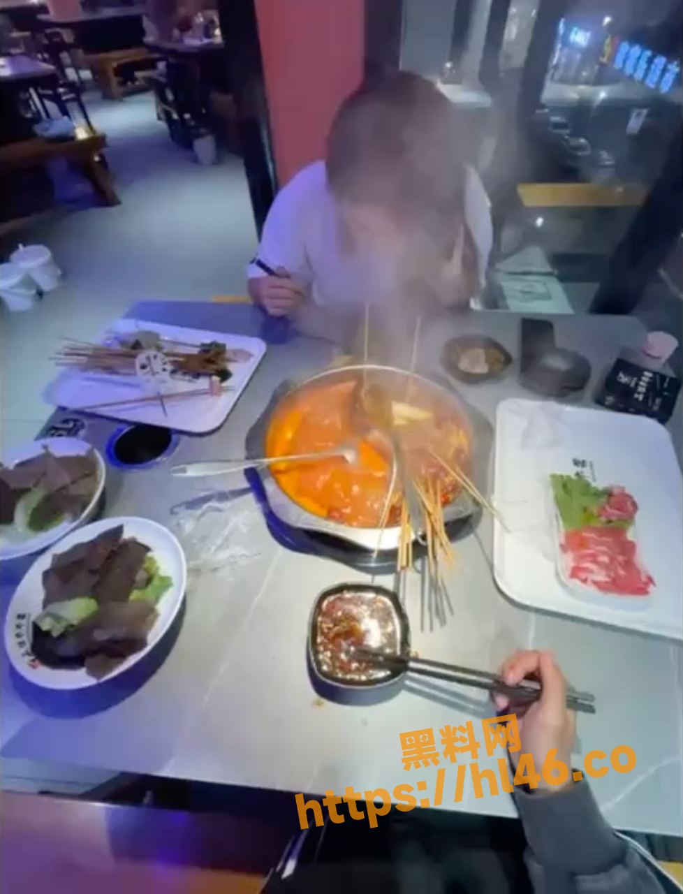 男子血泪控诉曝光绿茶婊女友 湖南科技大学王平 三次出轨的反差下贱骚母狗