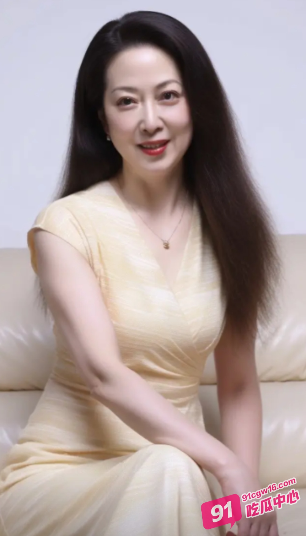 母子乱伦之美艳娇妈穿开裆黑丝 勾引儿子遭到疯狂强推 “儿啊 你真是我的小冤家” 配图2