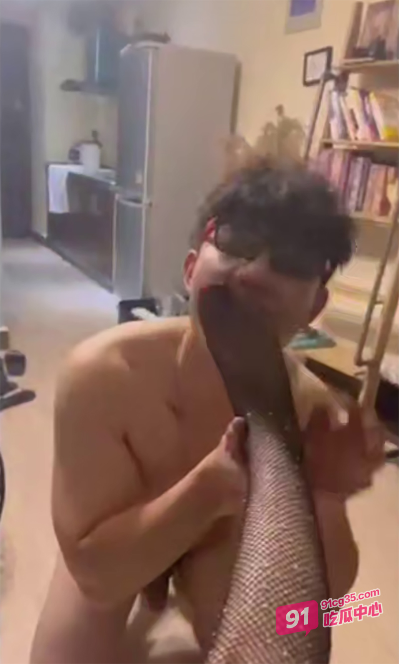 明星奇闻逸事～易建联嫖娼ts人妖后续爆菊视频流出 他真的是个男同？ 配图3