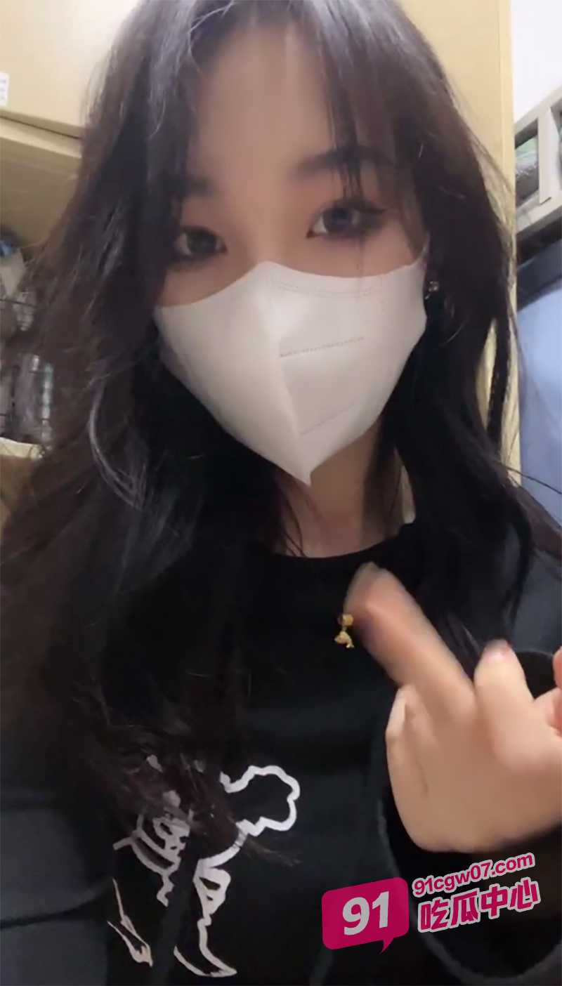 足控专属福利!草莓奶昔第一视角致命诱惑 性感嫩足肆意挑逗 属M小狗绝对值得一撸!