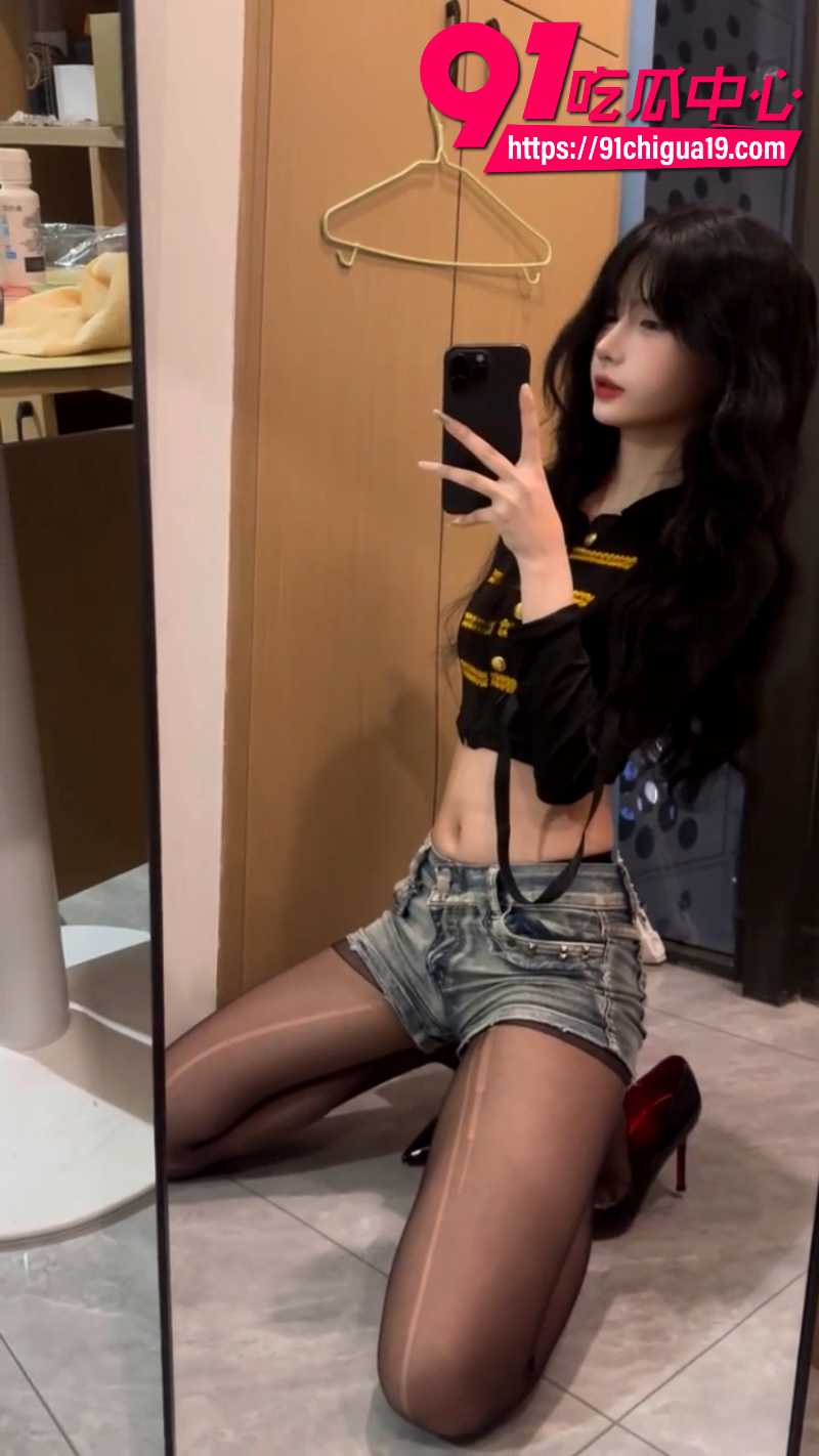 抖音极品女网红一只香给榜一大哥定制骚舞福利16 抖音极品女网红一只香给榜一大哥定制骚舞福利16