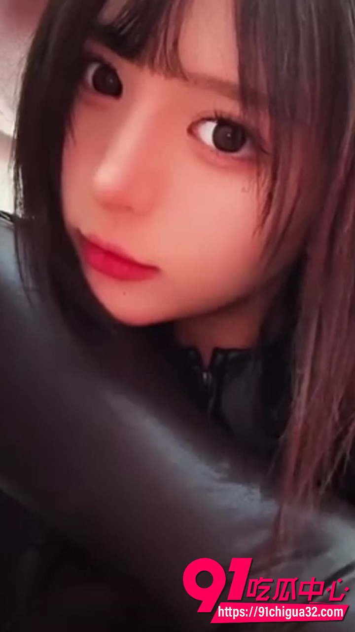 抖音高颜值网红嫩妹芙妮重磅福利 大尺度露脸自慰 巨乳黑丝情趣装极致诱惑