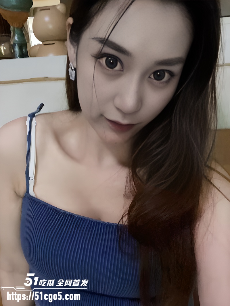 青岛少妇 李小猫 出轨自拍 2 青岛少妇 李小猫 出轨自拍 2