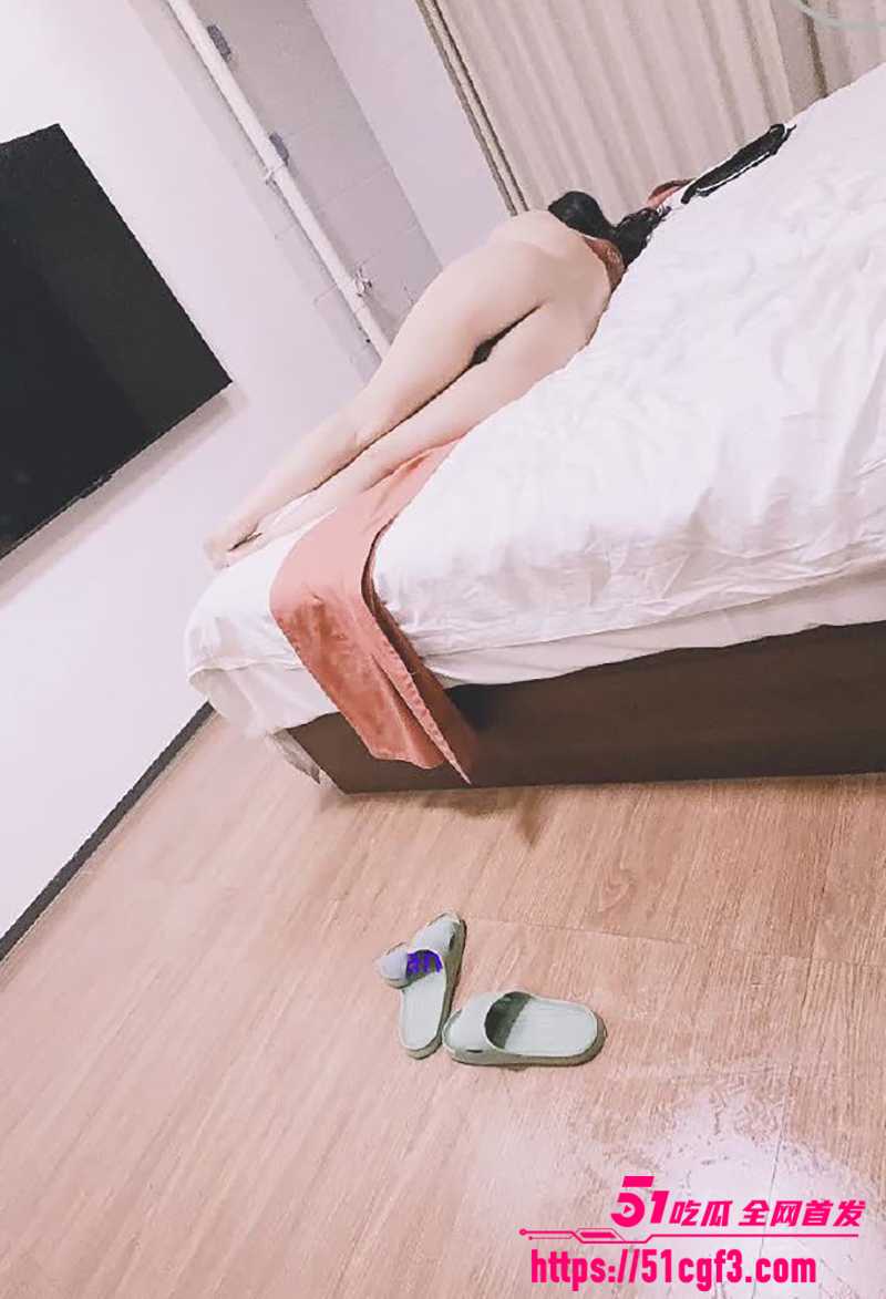乱伦博主我嫂子偷情新作 1 拷贝