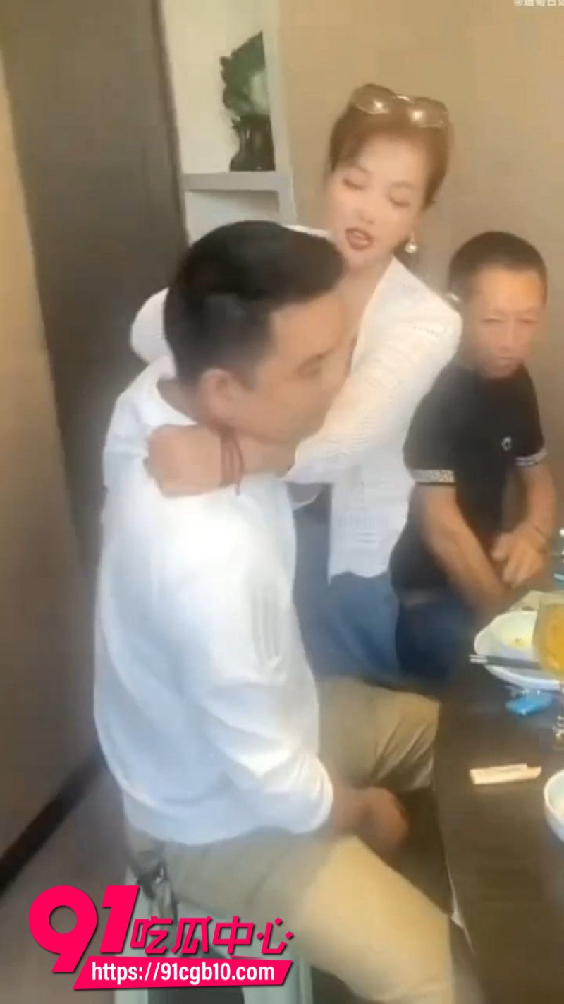同学聚会成淫荡现场2 同学聚会成淫荡现场2