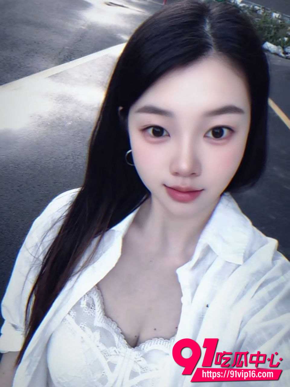 浙江杭州梁慧婷私密资源流出 白毛边可爱装在床上扭腰跳舞 反差萌感爆棚