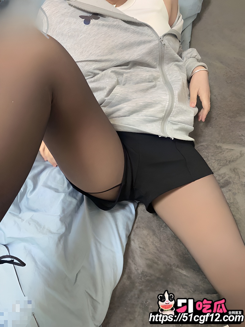 海角大神我的长腿嫂子丝袜控 1 海角大神我的长腿嫂子丝袜控 1