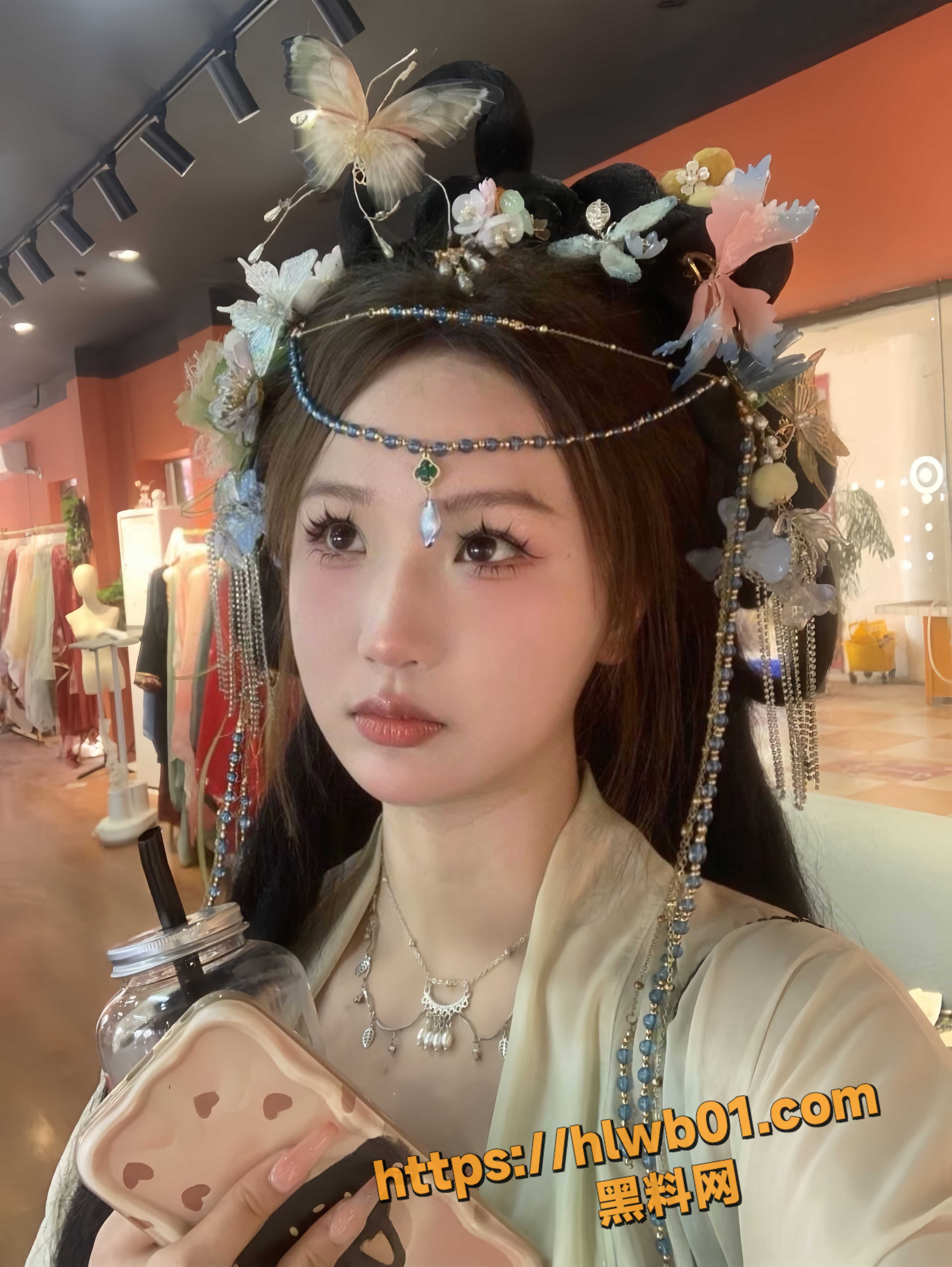 独家爆料 内蒙古赤峰清纯小妹 贾怡 私密视频曝光 被男友无套爆操高潮淫叫画面反差至极！