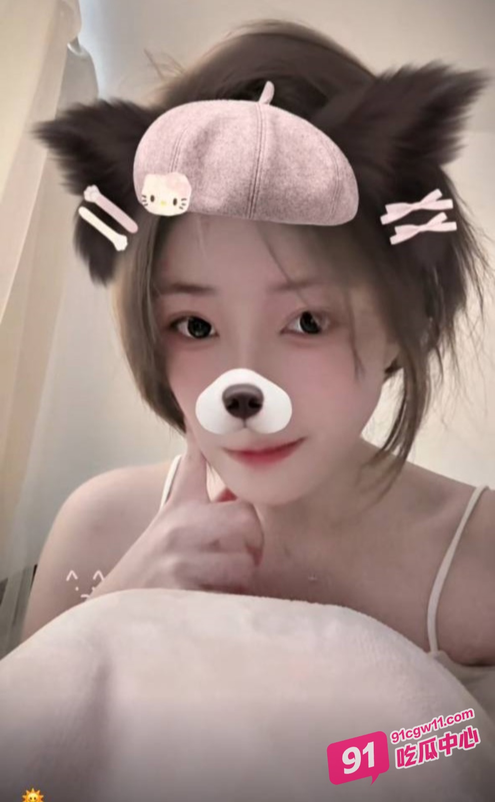 轰动全网的柳州莫菁与男友艳照门泄密事件 如此网红怎能不爱? 配图3