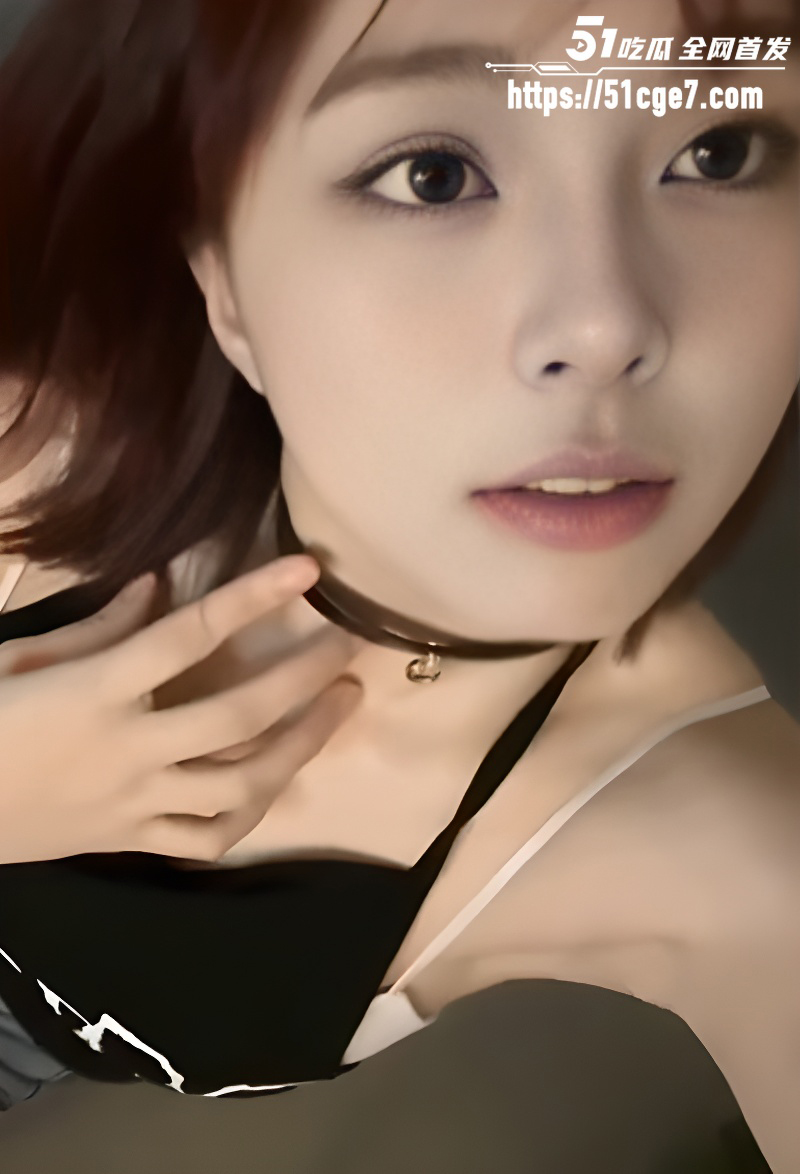 抖音VCVickyyyii定制视频流出 2