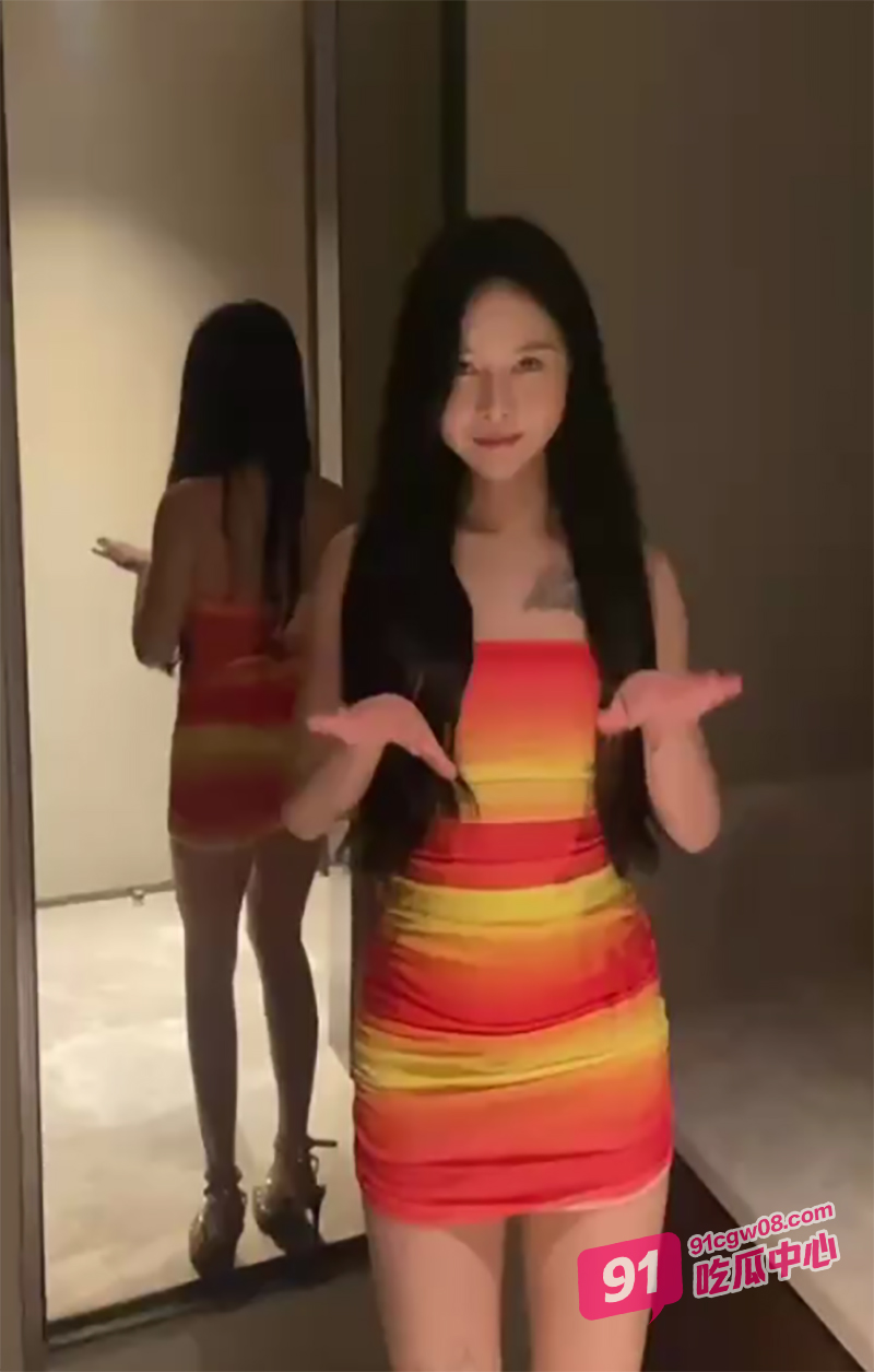 广州白嫩风骚女神晴晴 富人专属福利合集曝光 沦为胯下奴隶母狗 穿着情趣套装被肆意调教~