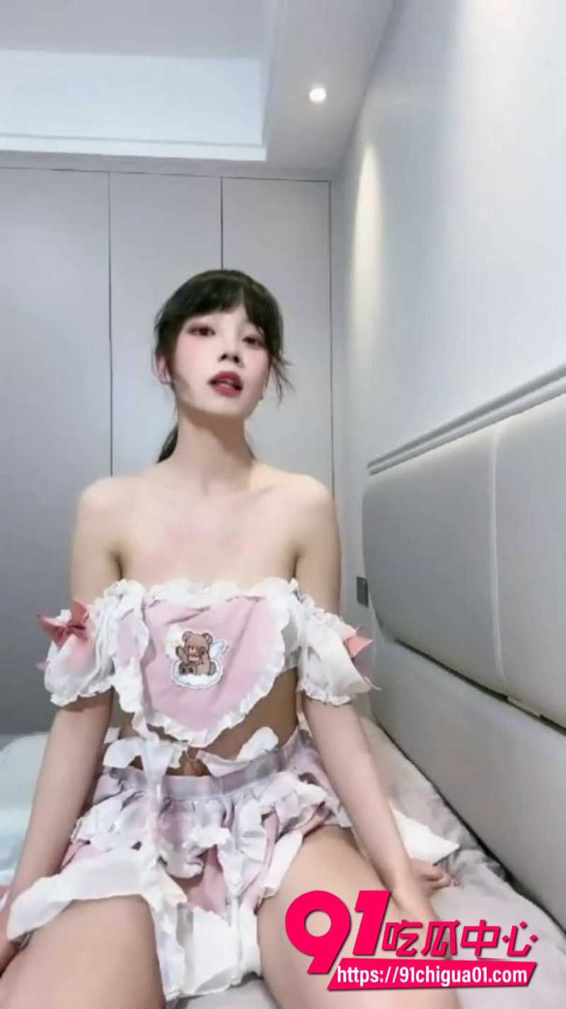 清纯反差骚妹梦梦2