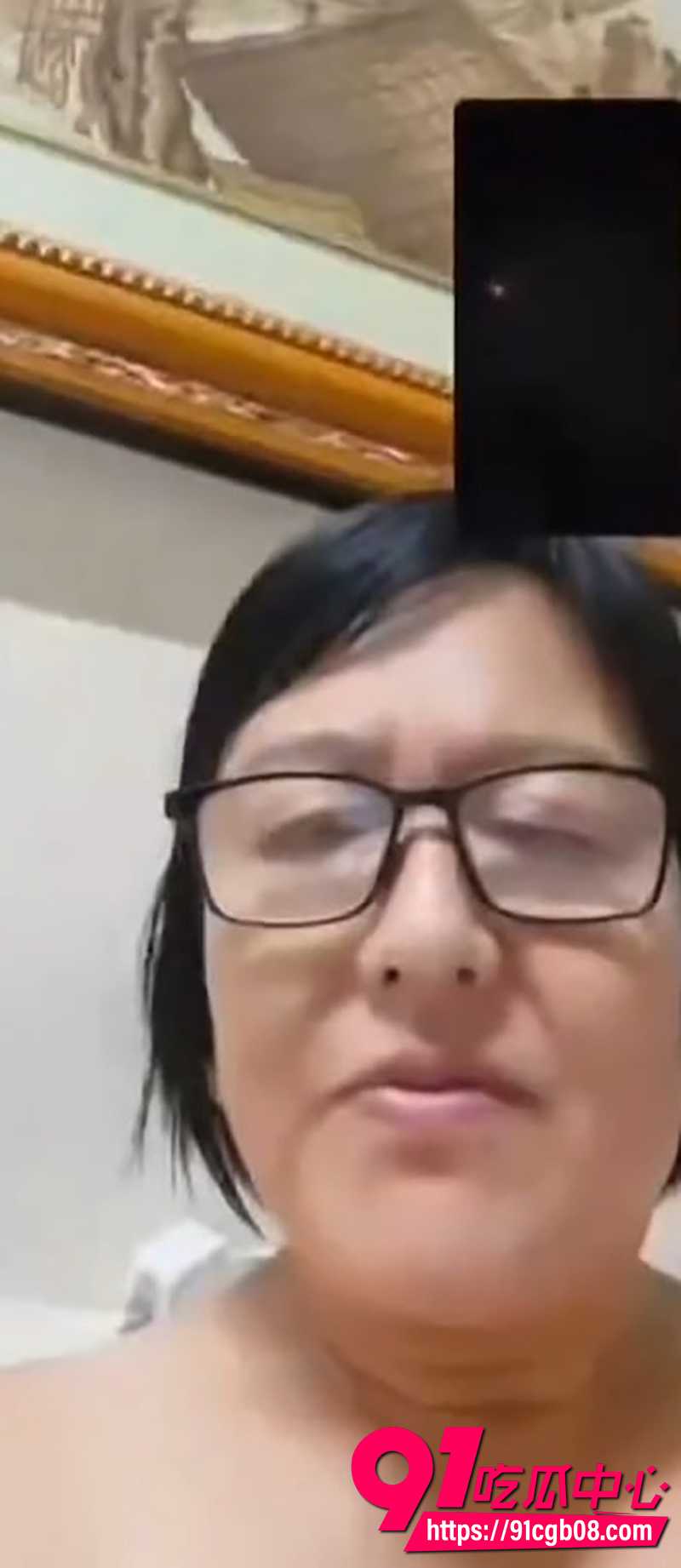 东营大姨热瓜 50岁熟女裸聊被小鲜肉录屏 全网曝光疯传！