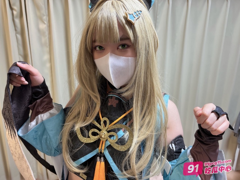 高颜值妹子cos原神绮良良遭金主后入!被猛男金主搞的淫水四溅!